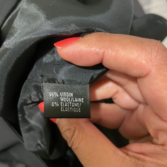 LAYFAYETTE 148 | EUC Black Pencil skirt - Picture 5 of 5